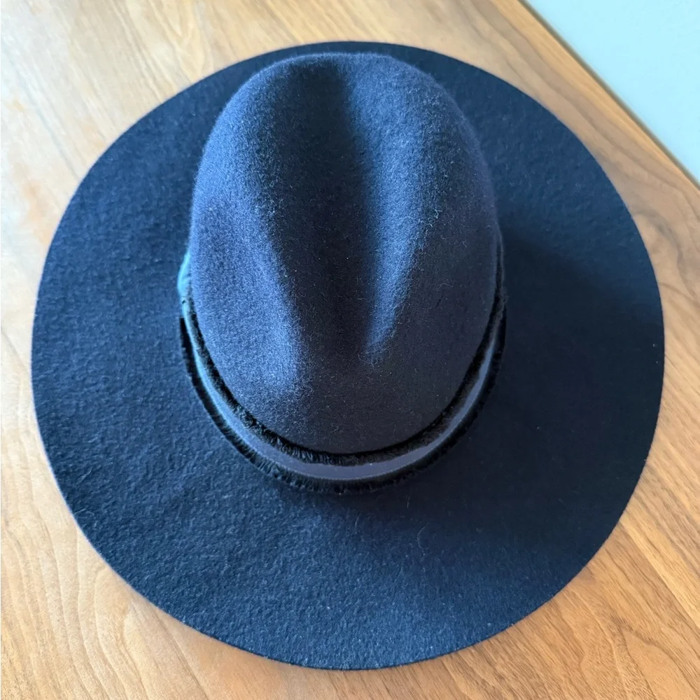 Banana Republic Navy Hat